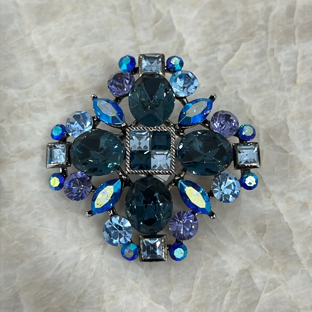 Vintage stone pin!